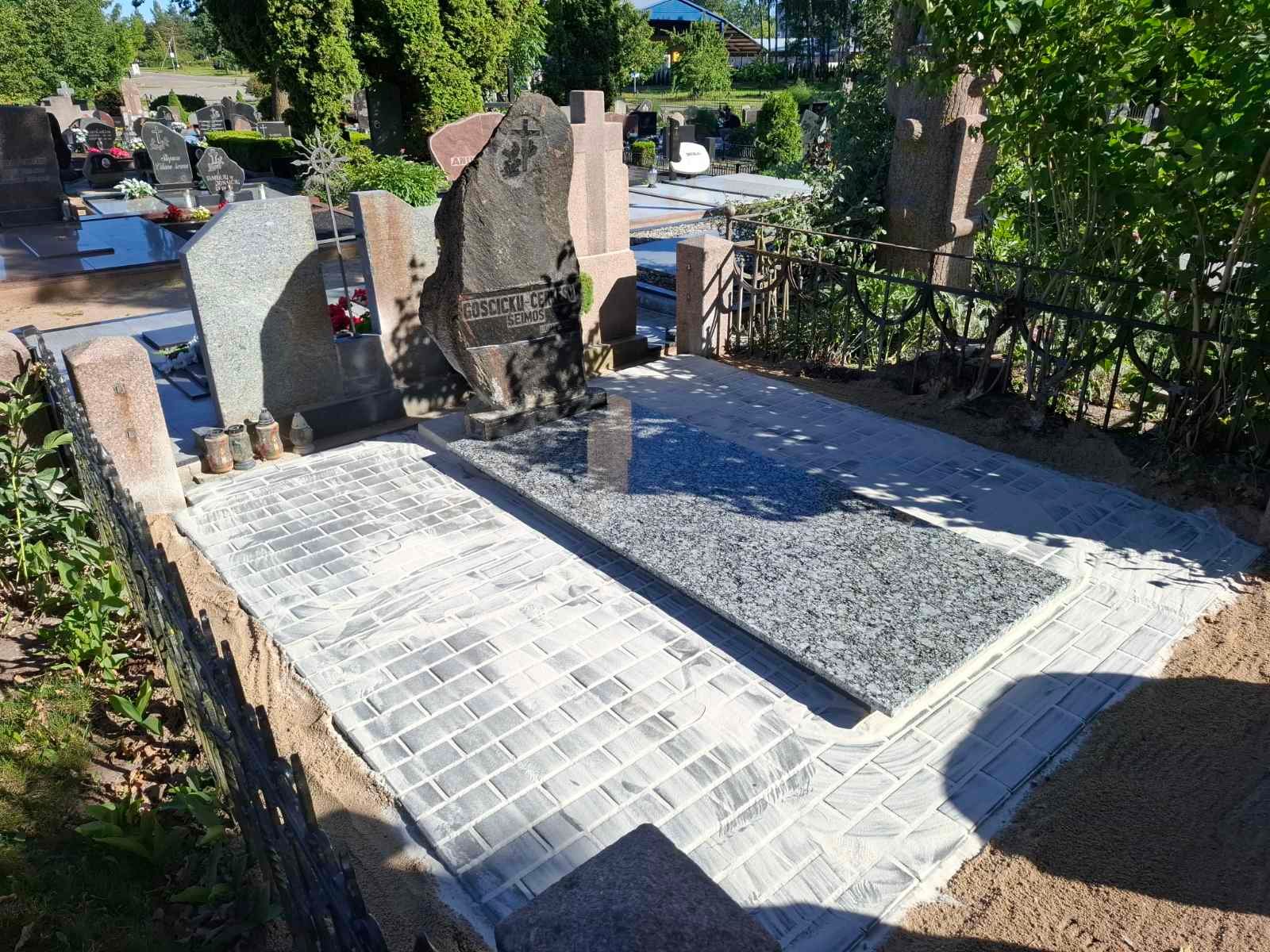 Kapavietės montavimo darbai